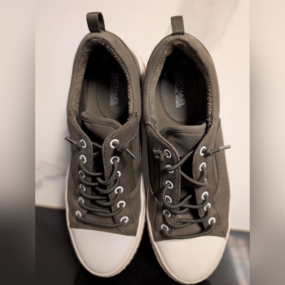 Michael Kors Oscar Lace-Up Platform Sneakers Size 9M MSRP $145 - Picture 7 of 11